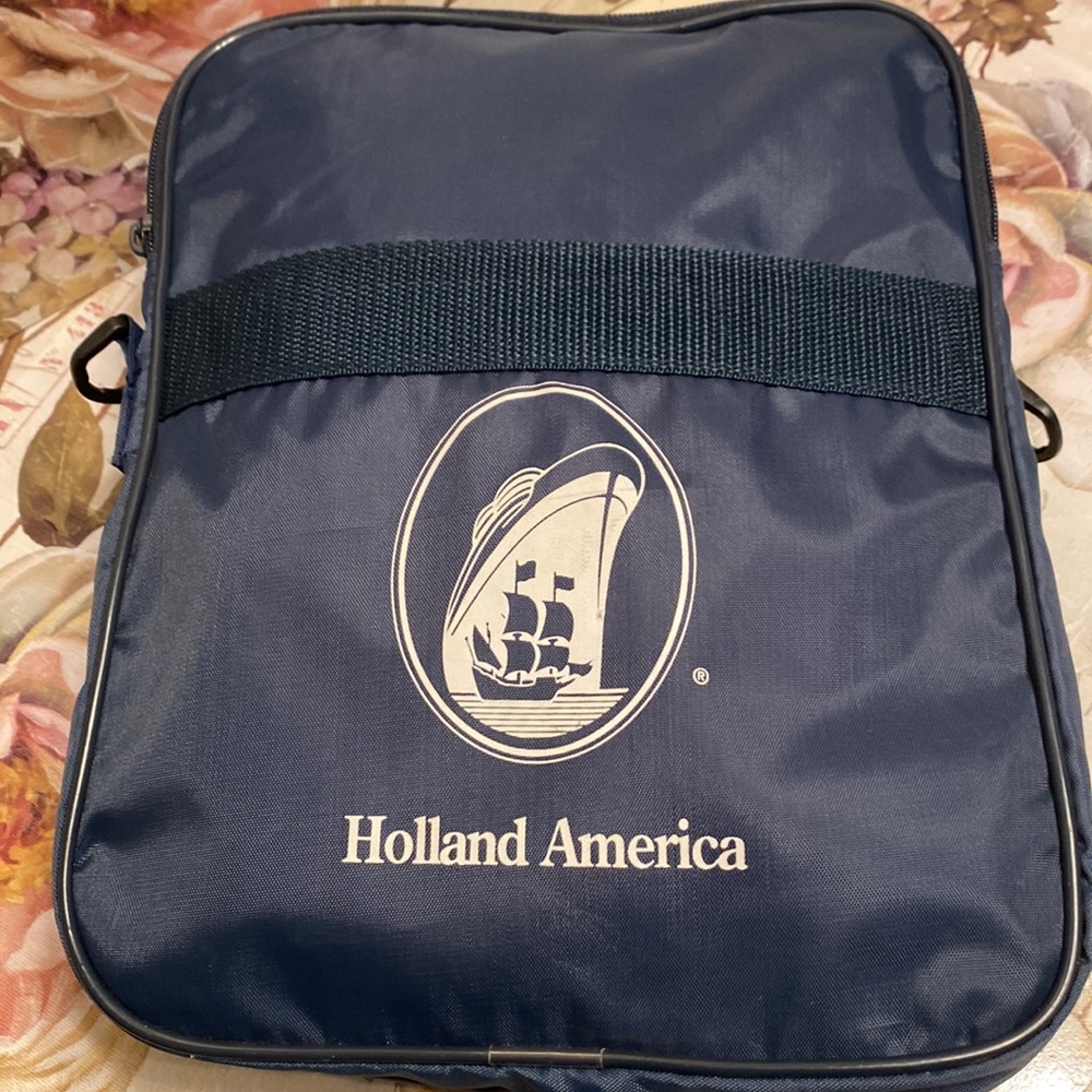 Holland America Line Navy & White collapsible tote - unused- 18” x 12” x 8”